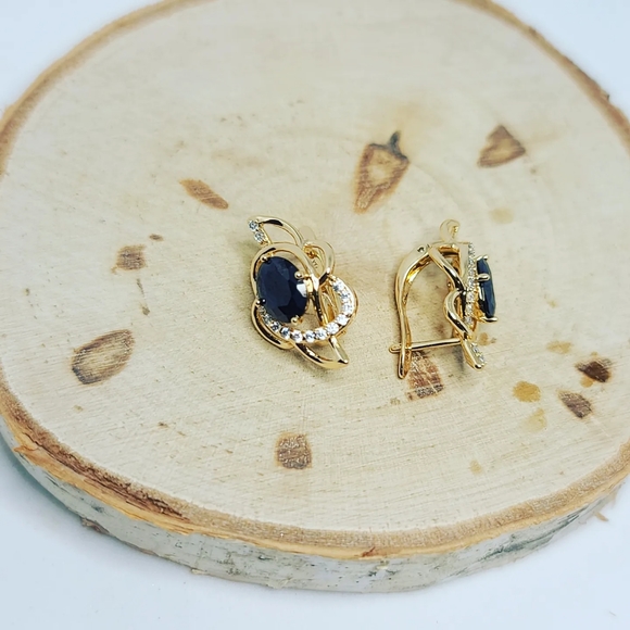 Zirconia Gold Plated earrings - Picture 2 of 4